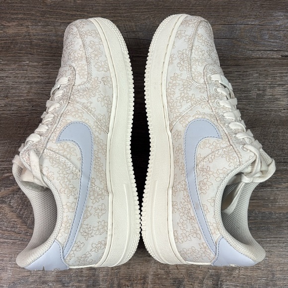 Nike Air Force 1 ‘07 SE Jacquard Floral / Football Grey-Sail DR6402-900 Size 8.5 - Picture 5 of 10